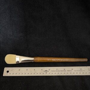 Premiere ALTO Artist Paintbrush with Wooden Handle - A955